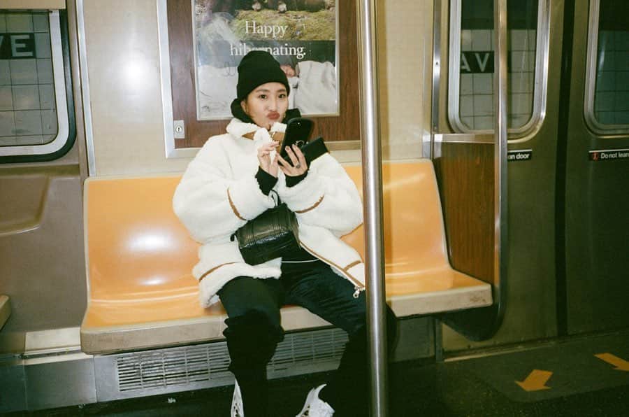 小竹麻美のインスタグラム：「#tbt #film いつのか分からないフィルムを現像したら 懐かしいのが色々でてきた🖤 去年のny🖤 #T3 #35mm #nofilter #newyork」