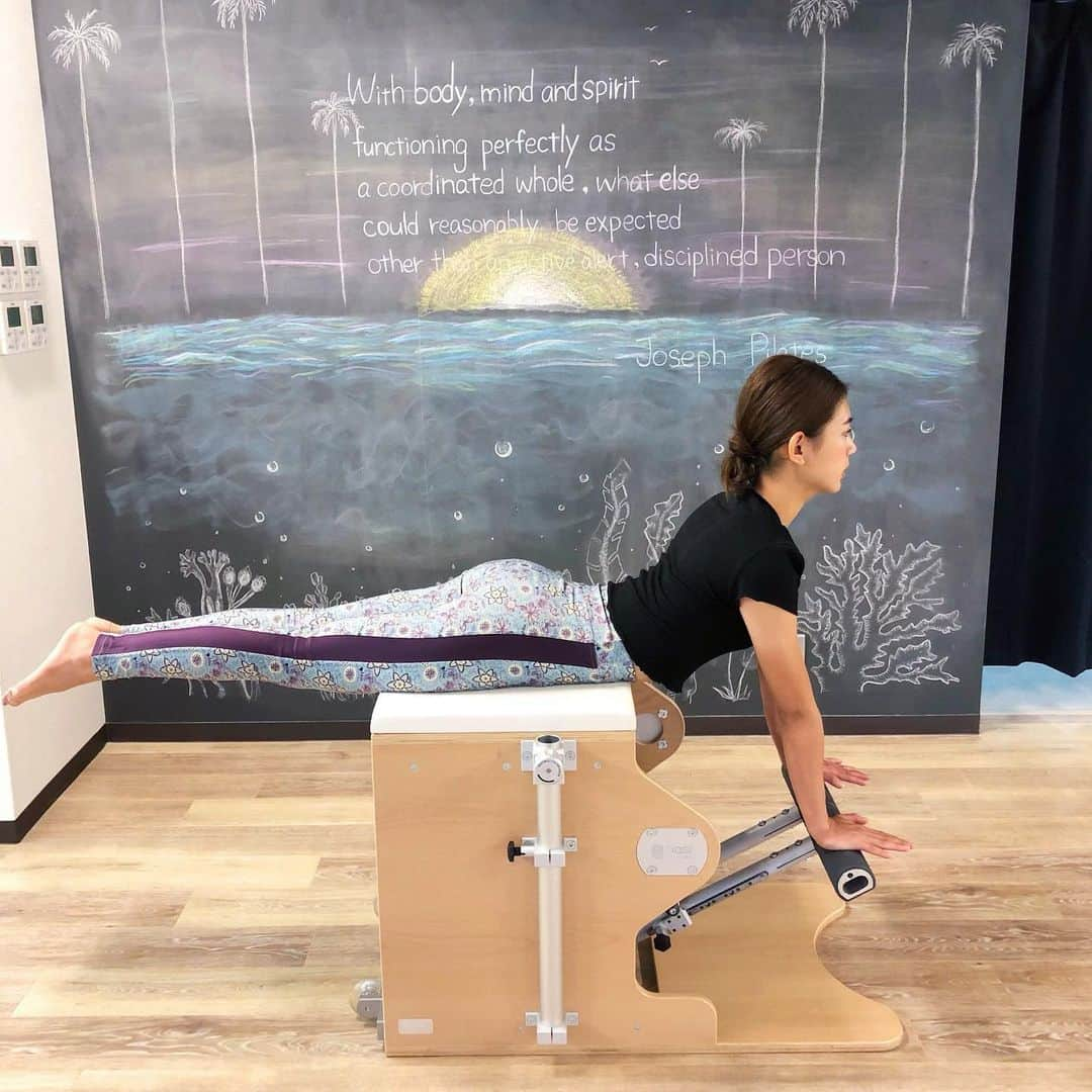 坪井ミサトさんのインスタグラム写真 - (坪井ミサトInstagram)「. . "zen place pilates by BASI  麻布十番店"さんで ２回目のピラティスを受けてきました😊 . 呼吸と向き合いながら ゆっくりインナーを鍛える。 体の歪みや硬さがどんどん 矯正されていくのを感じました。 次のレッスンも楽しみ😌💕 . .  #ピラティス #アスリートピラティス #ゼンプレイス #zenplace #zenplacepilates #野球 #野球女子 #fitness #fitnessgirl #run #running」10月17日 21時39分 - misato1030