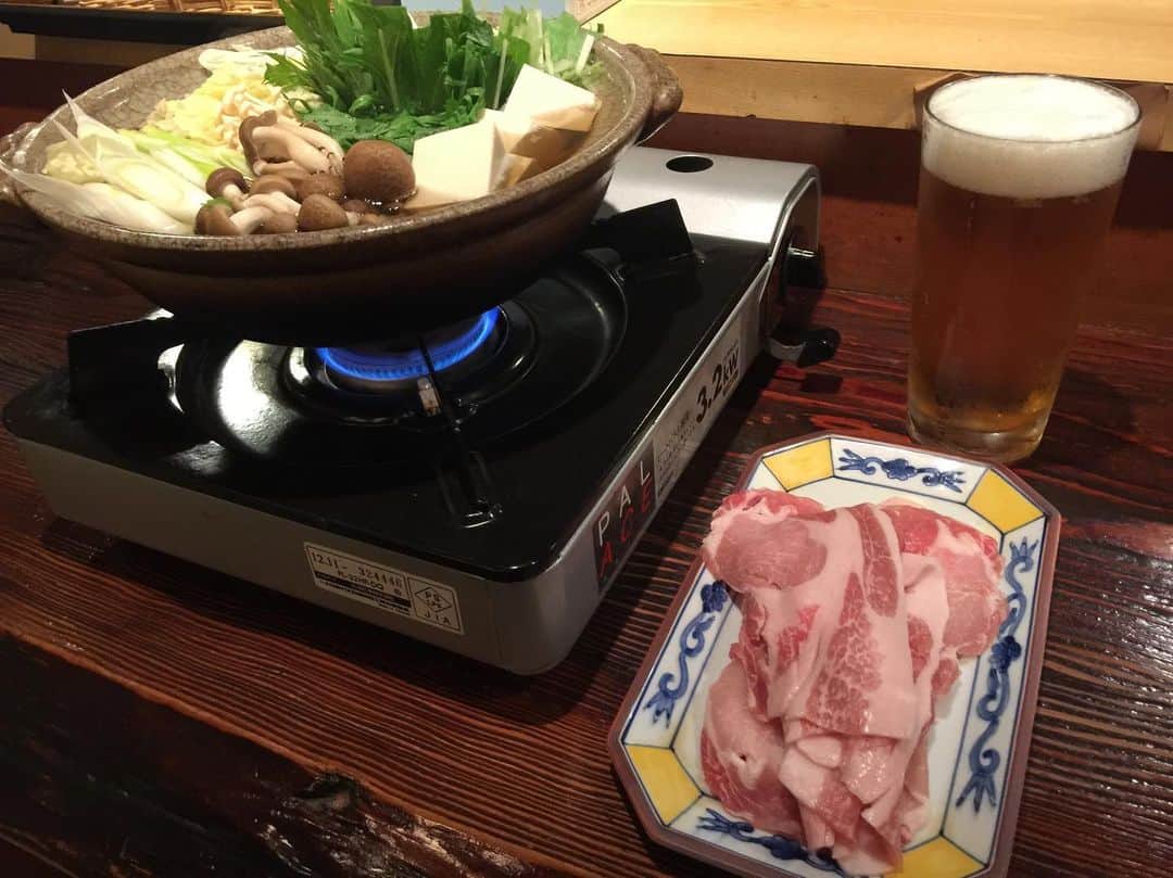 笑福亭恭瓶のインスタグラム：「打ち上げスタート！乾杯っ‼︎ 明日から減量スタートします。 #笑福亭恭瓶  #打ち上げ  #落語」