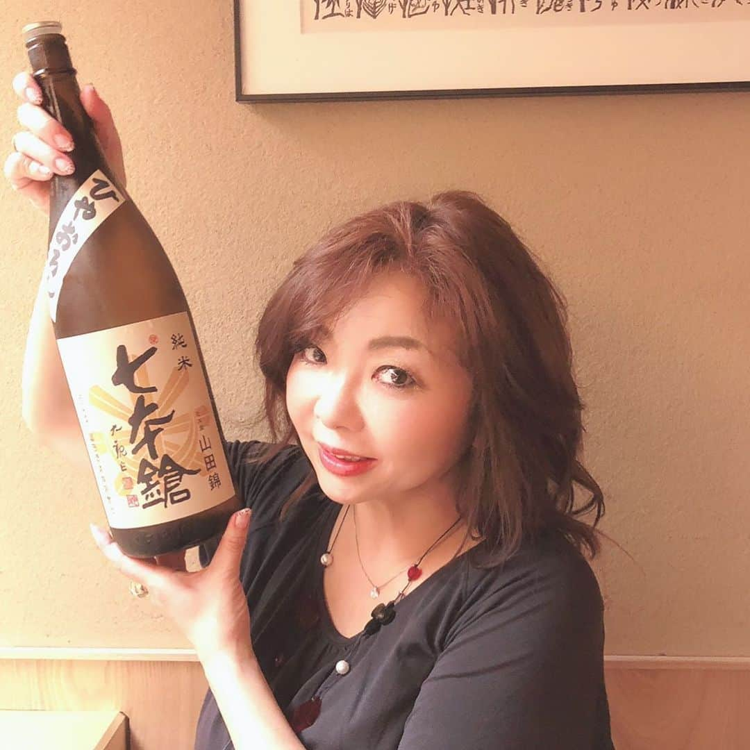 モモコさんのインスタグラム写真 - (モモコInstagram)「和食には、日本酒！ グイグイ飲んでまいますわ！  今週19日の土曜日「モモコのＯＨ！ソレ！み〜よ！」 重大発表あるから必ず観てね💕  #ハイヒールモモコ #👠 #👠🍑 #CHANEL #シャネラー #グルメ #和食　#日本酒 #モモコのＯＨソレみーよ」10月17日 22時16分 - highheel_momoko