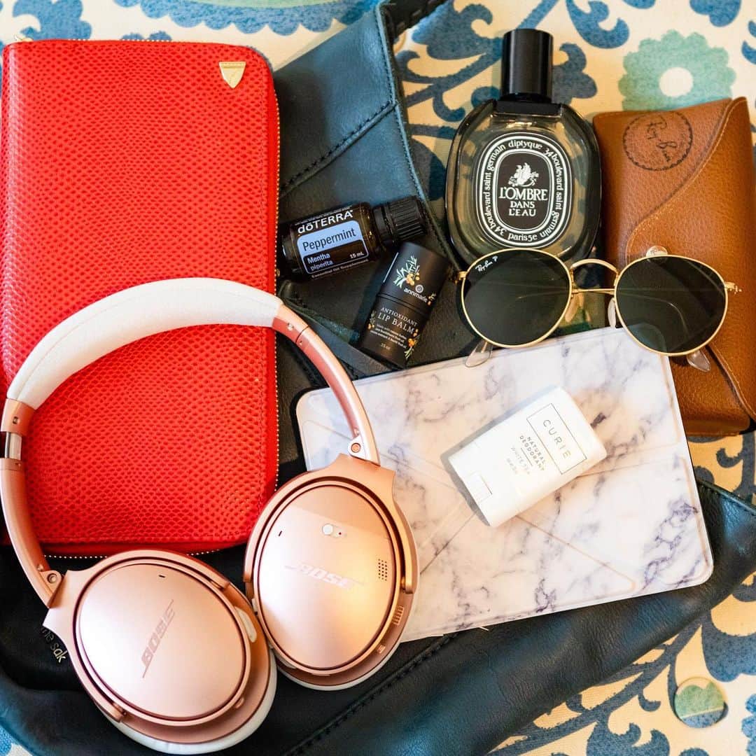 ジョアンナ・ブラッディさんのインスタグラム写真 - (ジョアンナ・ブラッディInstagram)「Travel is everything. Not only is it fun, but it can be extremely educational. I think if everyone had the luxury of traveling the world, we would have far less judgment and way more loving! @theselect7」10月17日 22時36分 - thejohannabraddy