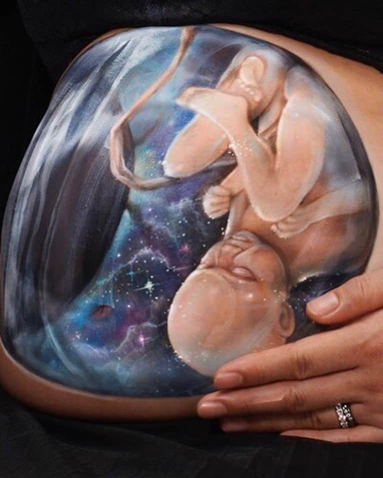 Amazing JIROさんのインスタグラム写真 - (Amazing JIROInstagram)「Did a belly painting for soon-to-be-mom!  She is a glass artist and her husband is also an artist who can bring the universe with lighting and lasers! So I decided to mix both elements and painted glass-like texture and swimming baby in the universe!  Body paint : #amazing_jiro Models : Hiroko Ueki @spugnola_nipponica / Masaaki Aiba @ljaiba  Photo : Youhei Kodama @kodamax_photo Studio : @kameidostudio.tokyo  #bodypaint #bodypainting #paint #maternity #maternityshoot #maternityphotography #pregnant #babybump #bellypainting #family #familylove #baby #babygirl #art #universe #ボディペイント #ペイント #マタニティ #マタニティフォト #マタニティペイント #ベリーペイント #妊娠 #妊婦 #家族 #宇宙 #幻想的 #アート」10月17日 23時21分 - amazing_jiro