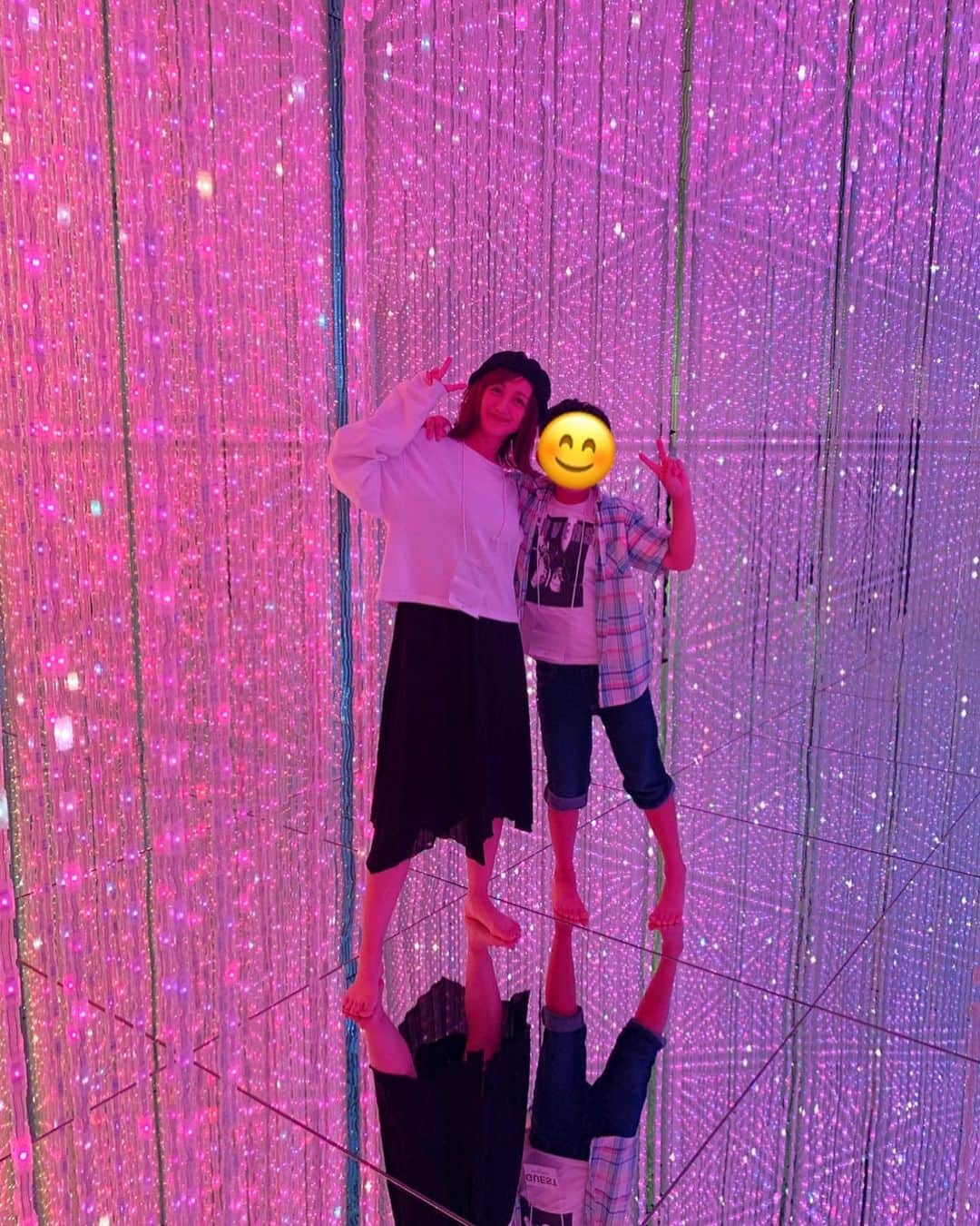 小松彩夏さんのインスタグラム写真 - (小松彩夏Instagram)「﻿ 先日、甥っ子が母と東京に遊びに来てくれました😊💕﻿ ﻿ 1日、甥っ子を東京案内へ🗼✨﻿ ﻿ まずは豊洲にあるチームラボプラネッツへ✨﻿ 前は姪っ子を連れて行ったことがあるくらい、私が大好きな場所☺️笑﻿ ﻿ 入ってすぐのフワフワの床のところで、母と甥っ子と3人で笑いが止まらなくなる事件😂😂😂﻿ ﻿ 初めての世界観に甥っ子大喜び😆‼️﻿ チームラボは何度行っても楽しめるなぁ🤩﻿ ﻿ 母はお花の演出に感動していました🌼﻿ 世代問わず本当おススメの場所✨﻿ ﻿ また誰かを連れて行こっと😘笑﻿ ﻿ #チームラボプラネッツ #チームラボ豊洲 #pr #コラボベース #チームラボ #豊洲 #東京 #TOKYO #観光」10月17日 23時32分 - official_ayaka_502