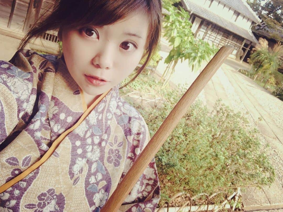 兼田玲菜さんのインスタグラム写真 - (兼田玲菜Instagram)「村人。  #殺陣 #殺陣 #田舎 #すっぴん #movie #photograph #work #countryside #village #wood #japan #Japanese #sword #samurai」10月17日 23時33分 - renakaneta4_samurai