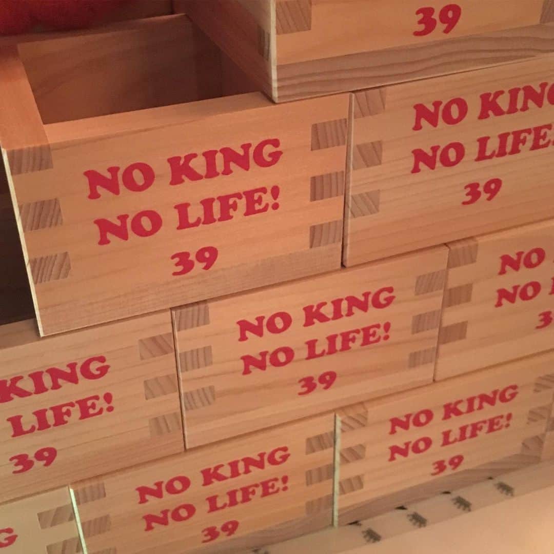 ISEKIのインスタグラム：「39 SOLD OUT👑」