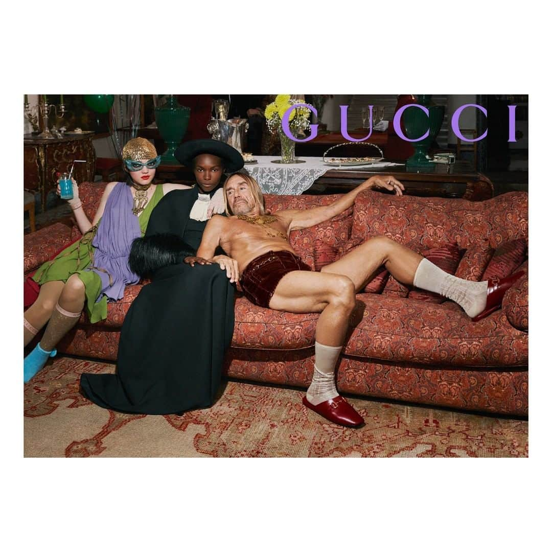 グッチさんのインスタグラム写真 - (グッチInstagram)「Conceived by @alessandro_michele, Gucci’s #ComeAsYouAre_RSVP party—with guests including @iggypopofficial—represents a state of mind: everything is possible, there are no boundaries and what goes around comes around. Discover more about the #GucciCruise20 campaign through link in bio. #AlessandroMichele」10月18日 0時01分 - gucci