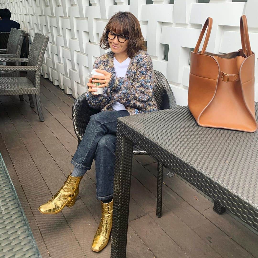 風間ゆみえのインスタグラム：「今朝は事務所を抜け出して、ひんやりした空気のなかで打ち合わせ。  おやすみしていたotona MUSE連載 ようやく再開します‼︎ @otonamuse 1月号から #yumie_k_style」