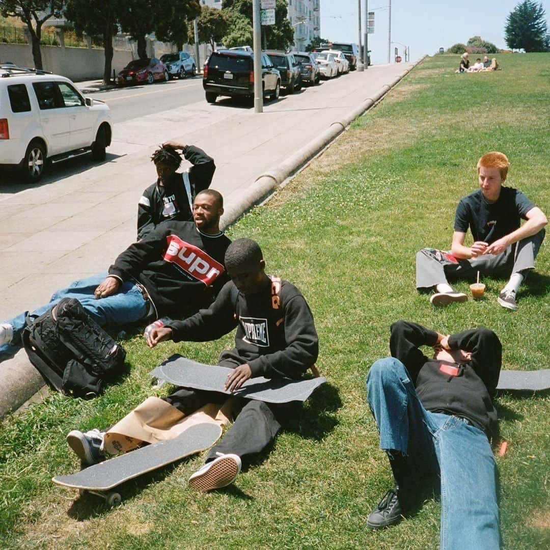 HYPEBEASTさんのインスタグラム写真 - (HYPEBEASTInstagram)「#hypeAF: Will @supremenewyork open its first San Francisco location this Fall? A new skate clip gives us a look at the Supreme skate team members' latest adventures in the Bay Area. Link in bio for all the details.⁠ Photo: Supreme」10月18日 3時33分 - hypebeast