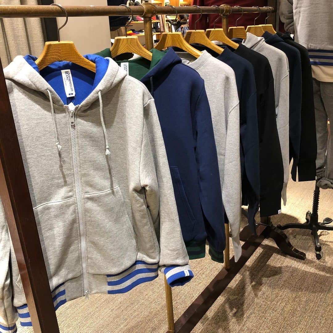 のインスタグラム：「. 〜10/18 Release〜 【LOOOPWHEELER × BEAMS PLUS】 . ☎️078-335-2720 . #beams#bprbeams#beamsplus#beamsboy#raybeams#beamst#mensfashion#menswear#mensstyle#instastyle#instafashion#instagood#outfit #columbia」