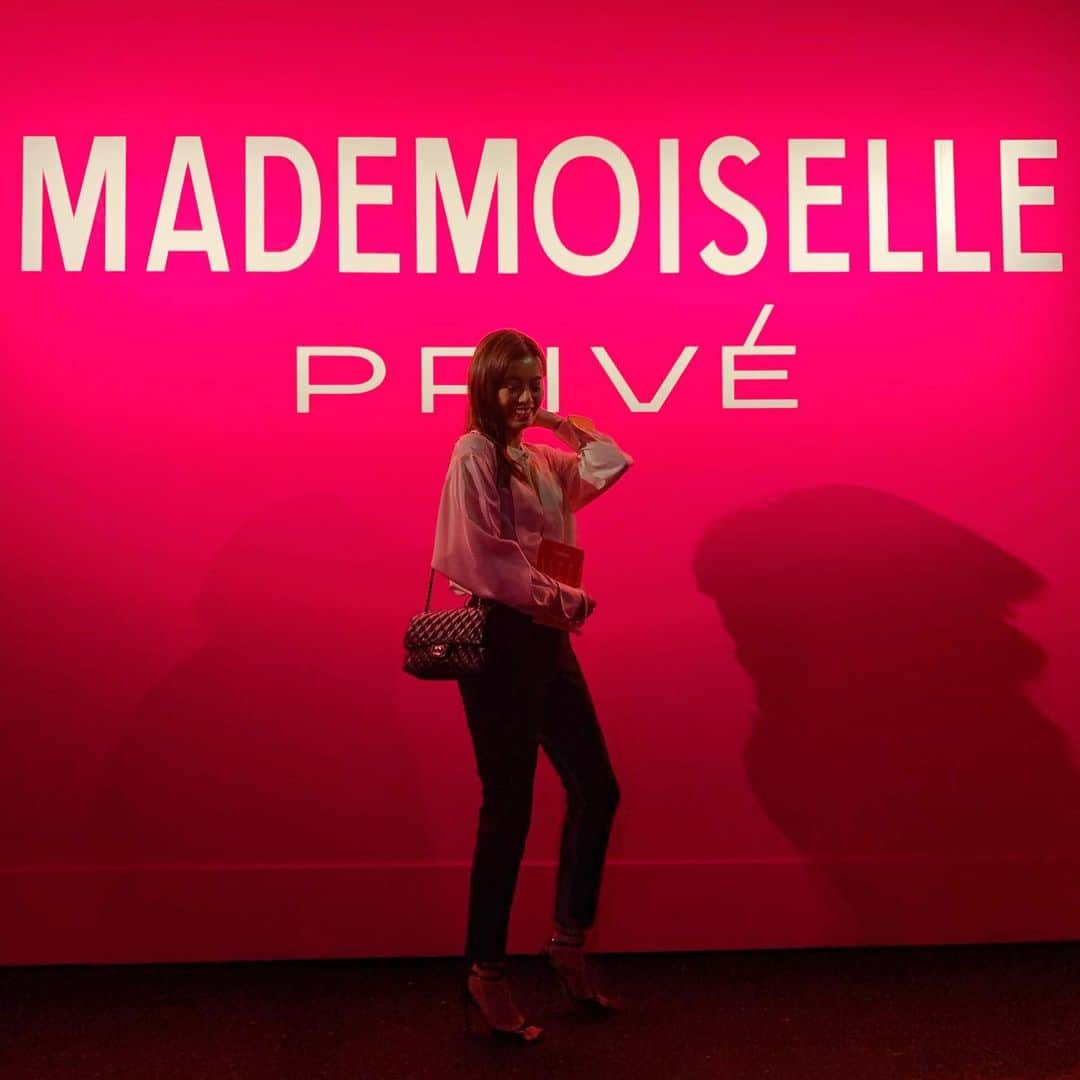 中林美和さんのインスタグラム写真 - (中林美和Instagram)「CHANEL  MADEMOISELLE PRIVÉ 💋  お気に入りのCHANELのブラウスとパンツスタイルで CHANELマドモアゼル プリヴェ展のPARTYへ♡  #CHANEL#mademoiselleprive#マドモアゼルプリヴェ　@chanelofficial」10月18日 8時31分 - miwanakabayashi