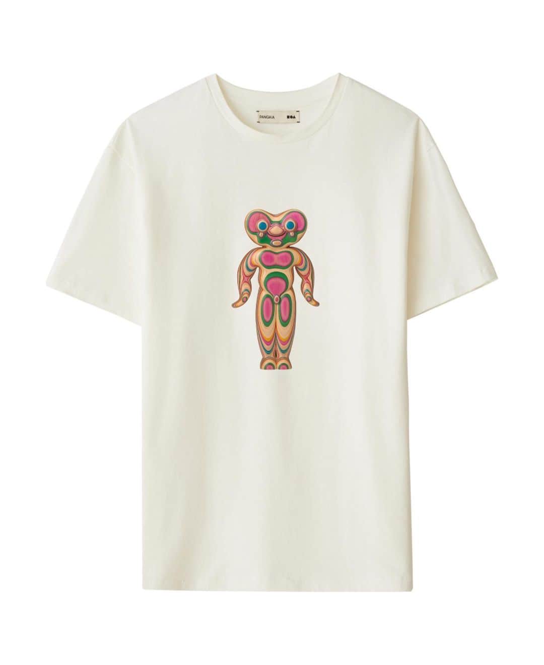 HYPEBEASTさんのインスタグラム写真 - (HYPEBEASTInstagram)「@hypebeaststyle: @thepangaia has tapped Japanese artist @haroshi for a limited-edition capsule collection. The capsule will include four T-shirts featuring prints of the renowned artist’s sculptures made out of skateboards. PANGAIA is committed to using upcycled or recycled materials for its garments, with an aim to “create a global open-source platform for the latest eco-innovations and solutions connecting like-minded individuals and organizations who care about the environment.” Its seaweed T-shirts are made of saltwater seaweed fiber and organic cotton. Treated with natural peppermint oil to remain fresher for longer, the shirts reduce water waste by up to 3,000 liters over their lifetime. Hit the link in bio for full details and expect the collection to drop October 29 on PANGAIA’s website.⁠⠀ Photo: PANGAIA」10月18日 8時36分 - hypebeast