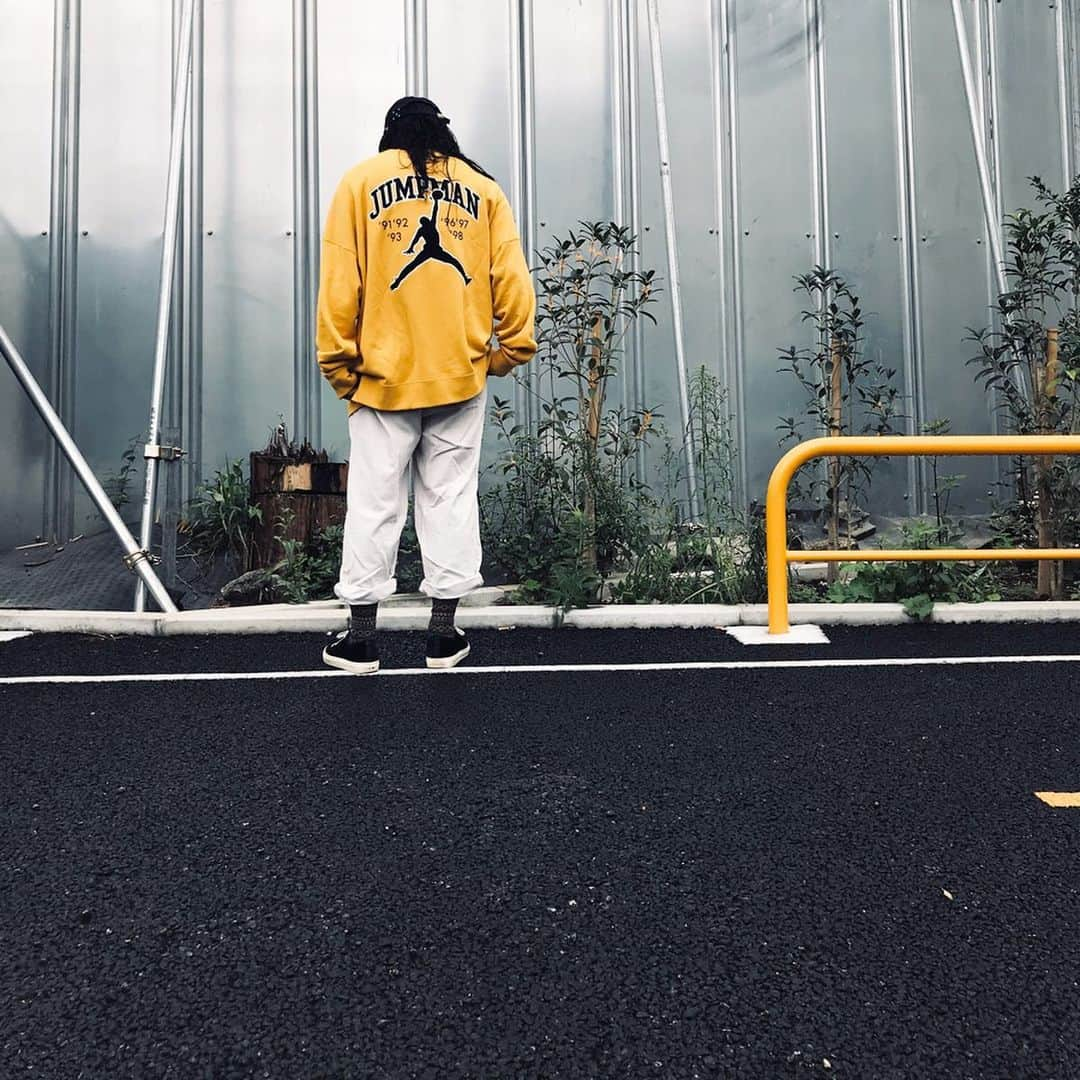 柏木作夢さんのインスタグラム写真 - (柏木作夢Instagram)「JUMPMAN FRIDAY☑️ ・ #longhairoldschool  #ootd #JUMPMAN #autumn #collection  #mensblog #selfie #mensfashion #coordinate」10月18日 9時53分 - samukashiwagi