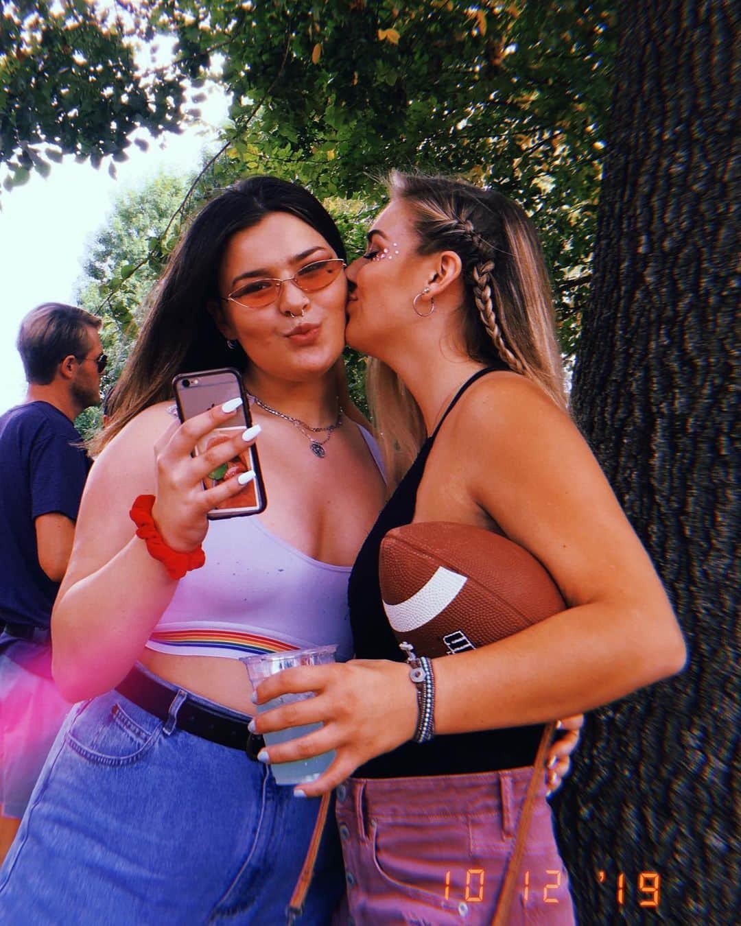 レイチェル・パーソンズのインスタグラム：「Still impressed we didn’t lose this football all weekend😂」