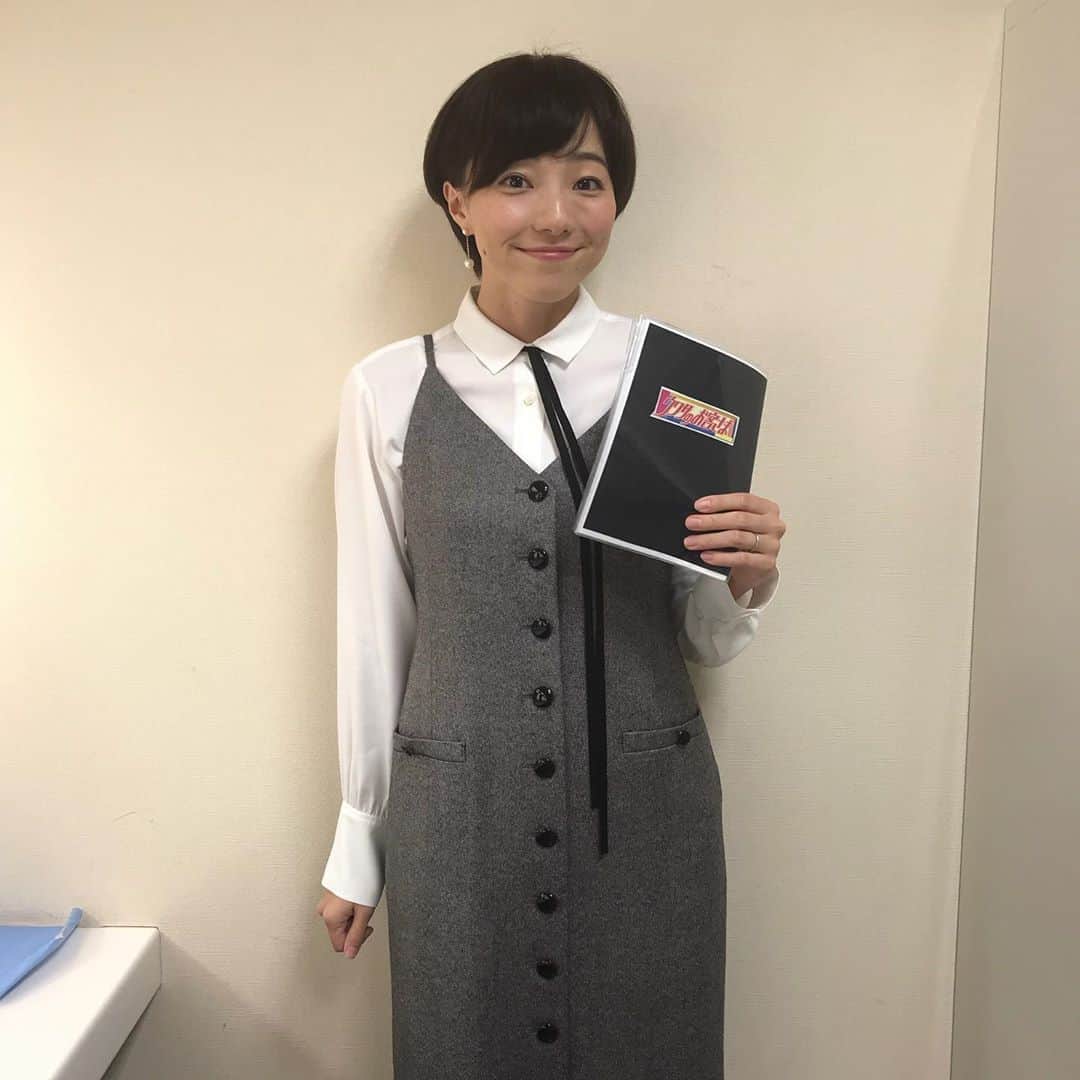 のインスタグラム：「新番組の初収録を迎えました。 そんな日に、まさかの父と楽屋が斜め向かい合わせ🤣🤣🤣 親子のスケジュールを楽屋の紙で把握。 #雨宮正欣 #父 #グッディ  #フジテレビ #ウワサのお客さま #金曜夜９時 #新番組」