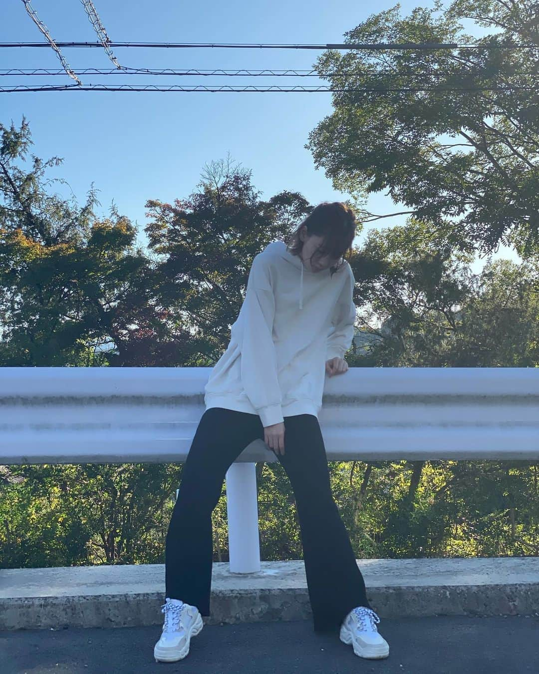 ゆきりぬさんのインスタグラム写真 - (ゆきりぬInstagram)「てるてる坊主。  #uniqlo #nicoron」10月18日 12時06分 - yukirin_u