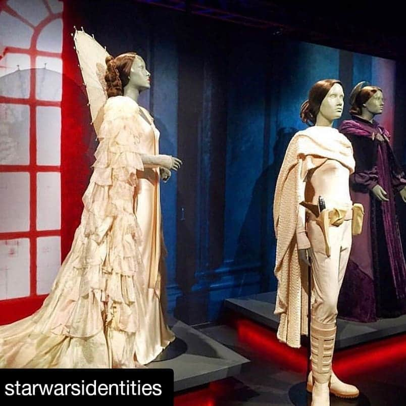 Warehouse TERRADA 寺田倉庫さんのインスタグラム写真 - (Warehouse TERRADA 寺田倉庫Instagram)「#Repost @starwarsidentities (@get_repost) ・・・ “スター・ウォーズ アイデンティティーズ”  で見られる約200点もの展示品は、今後、ロサンゼルスに設立されるLucasfilm museumに収蔵されるため、これだけの規模の展示品を見ることができるのは、日本では最後のチャンスです！ ⠀ 間近に迫る貴重な展示品の数々をお楽しみください ⠀ ⠀ Photo via @explorethemoments ⠀ ⠀ ⠀ #スターウォーズ #StarWars #スターウォーズアイデンティティーズ #StarWarsIdentities」10月18日 12時24分 - warehouse_terrada