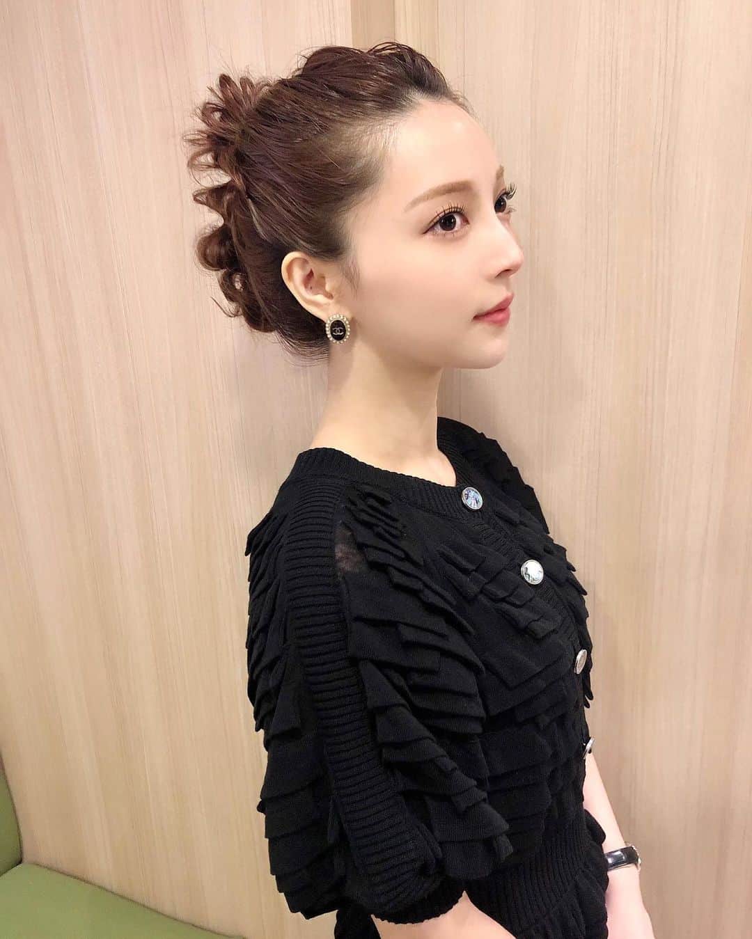 麻亜里さんのインスタグラム写真 麻亜里instagram マドモアゼルプリヴェ展のヘアアレンジはお決まりの Urealm Ta23yuki オールバックのオシャレ玉ねぎヘアー Chanel Mademoiselleprive Mademoiselleprivetokyo Pharrell マドモアゼルプリヴェ