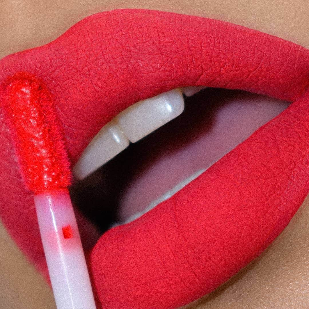 Anastasia Beverly Hillsさんのインスタグラム写真 - (Anastasia Beverly HillsInstagram)「Red Coral liquid lipstick from the Coral Lip Set @nataliya_makeup」10月18日 13時41分 - anastasiabeverlyhills