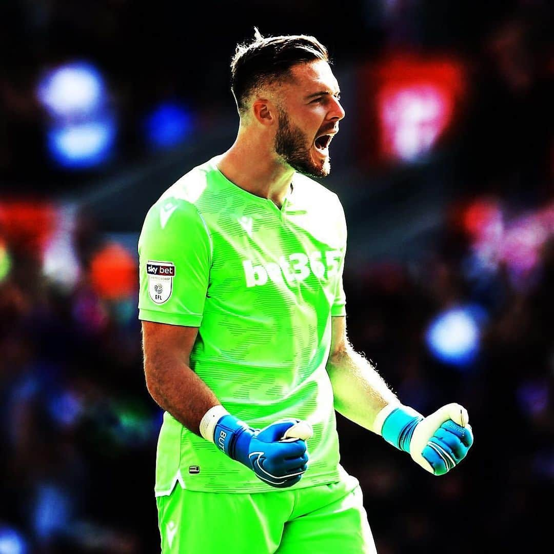 ジャック・バトランドさんのインスタグラム写真 - (ジャック・バトランドInstagram)「Focused, determined and working hard! Let’s build on our first win of the season tomorrow 👊🏼 @stokecity #BUT1AND」10月19日 0時48分 - jbutland_