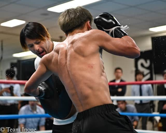 井上尚弥さんのインスタグラム写真 - (井上尚弥Instagram)「10月18日公開練習🥊 11.7に最高のコンディションでリングに上がる準備はもう出来てるよ🔥 写真提供　@finito22  #井上尚弥 #wbss #決勝」10月18日 23時43分 - naoyainoue_410