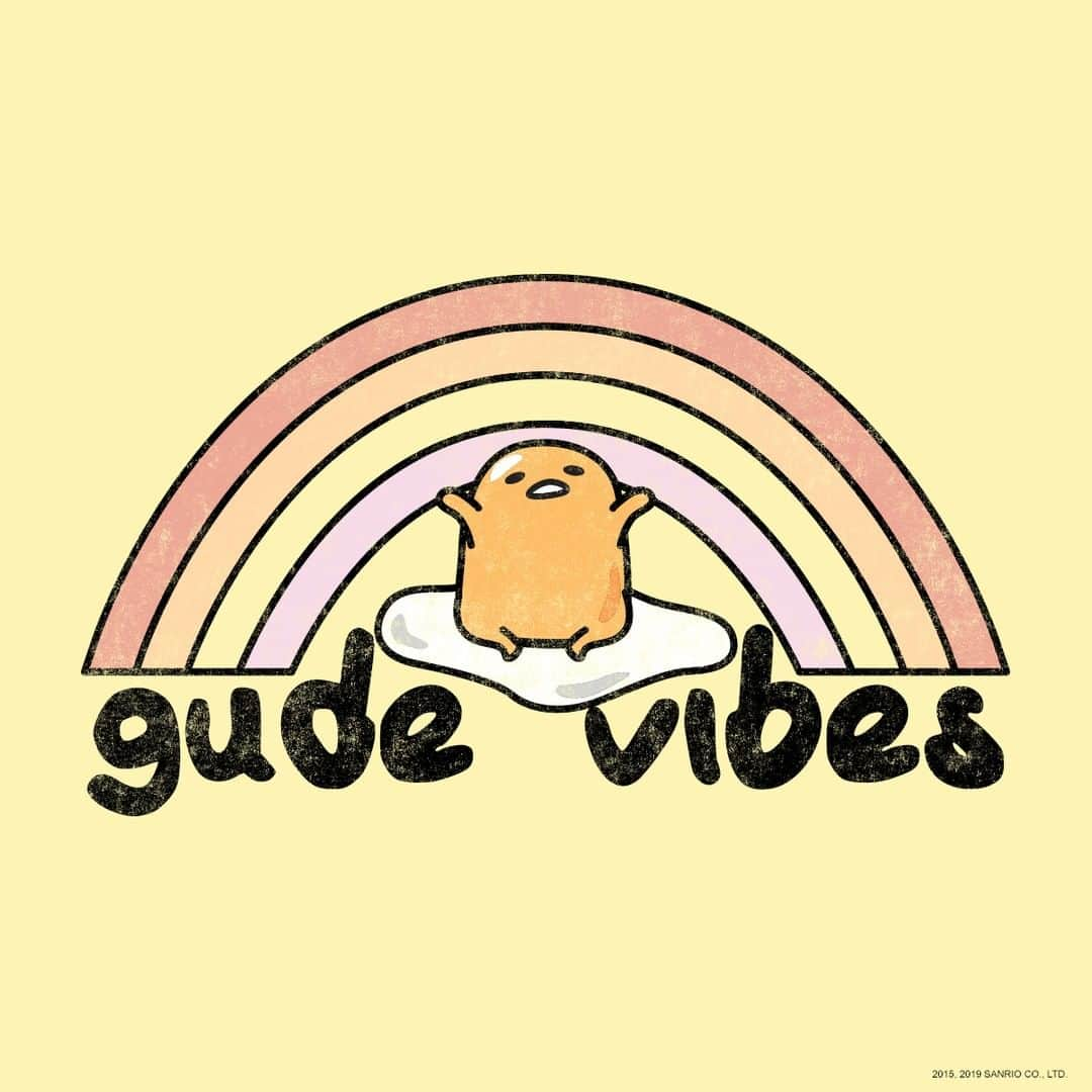 ぐでたまさんのインスタグラム写真 - (ぐでたまInstagram)「sending you gude vibes 🌈✨ link in bio to shop this design on a tee... #gudetama」10月19日 0時00分 - gudetama