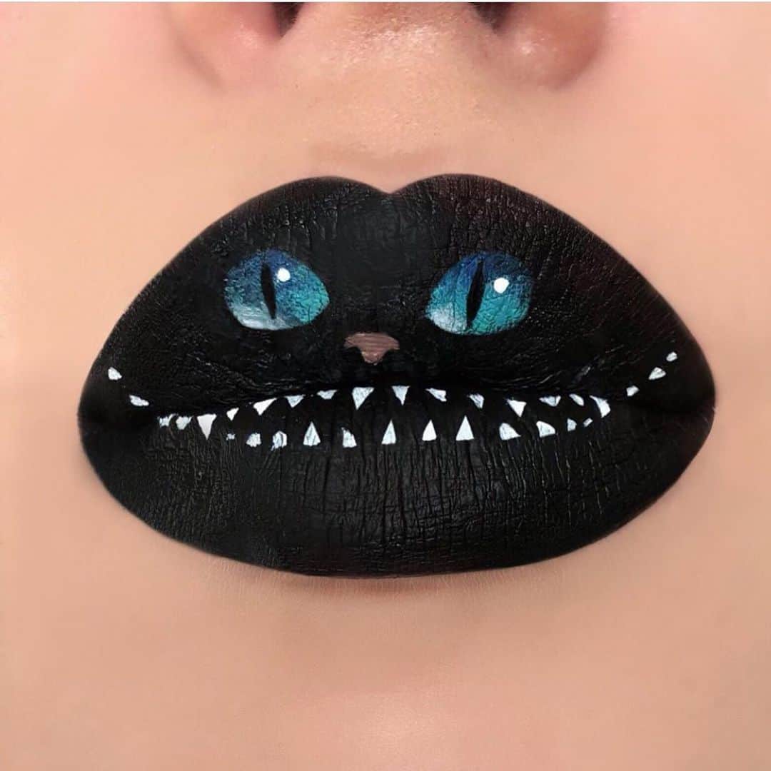 Jeffree Star Cosmeticsさんのインスタグラム写真 - (Jeffree Star CosmeticsInstagram)「We’re all mad here..🖤@chloeybeauty created these Alice in Wonderland themed lips using our #velourliquidlipstick shades Drug Lord, Blue Velvet, and Breakfast at Tiffany’s 🔥🎃 #jeffreestarcosmetics」10月19日 0時06分 - jeffreestarcosmetics