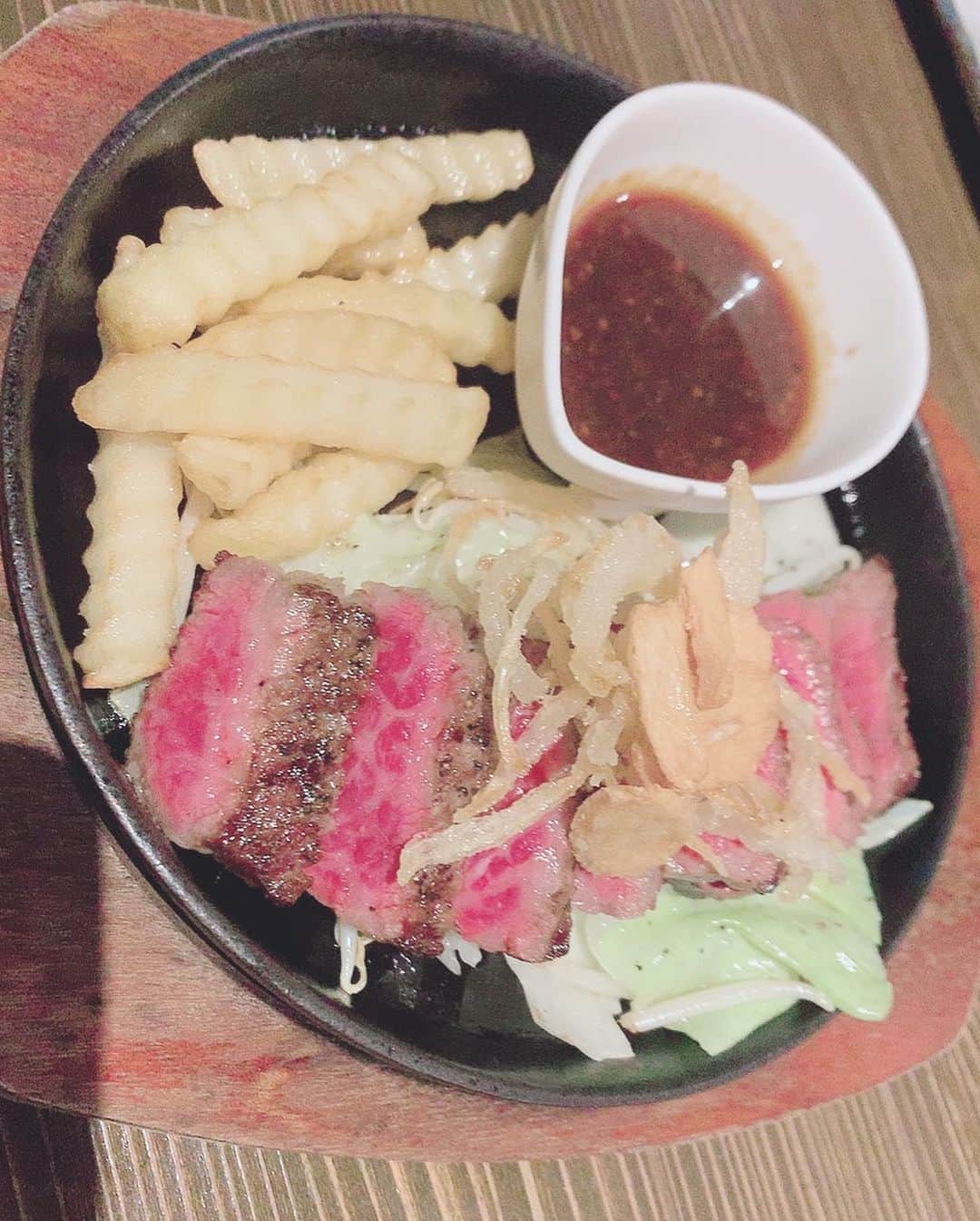 恋汐 りんごさんのインスタグラム写真 - (恋汐 りんごInstagram)「🌺 🐠 🌺 🐠 おきなわ(Ｕ∩ 'ᴗ' ∩Ｕ) #紅芋タルト  #沖縄 #恋汐りんご  #恋汐りんごのつくりかた  #MAXXNAKAYOSHI」10月19日 0時41分 - sioringogo