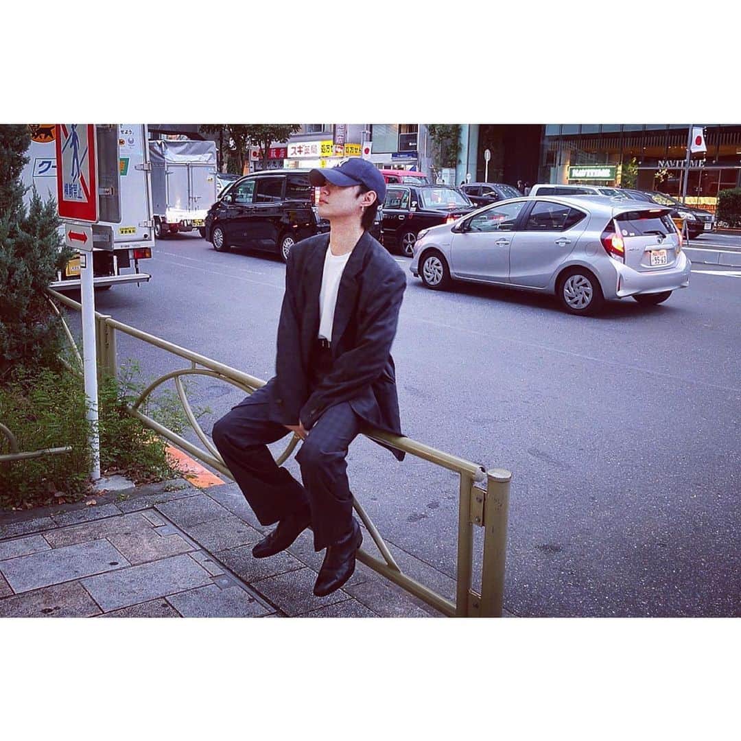 MARKさんのインスタグラム写真 - (MARKInstagram)「もうすっかり秋ですね🍂  #ootd #fashion #coordinate #japan #littlebig #driesvannoten #needles #celine」10月18日 17時02分 - mark_asakawa