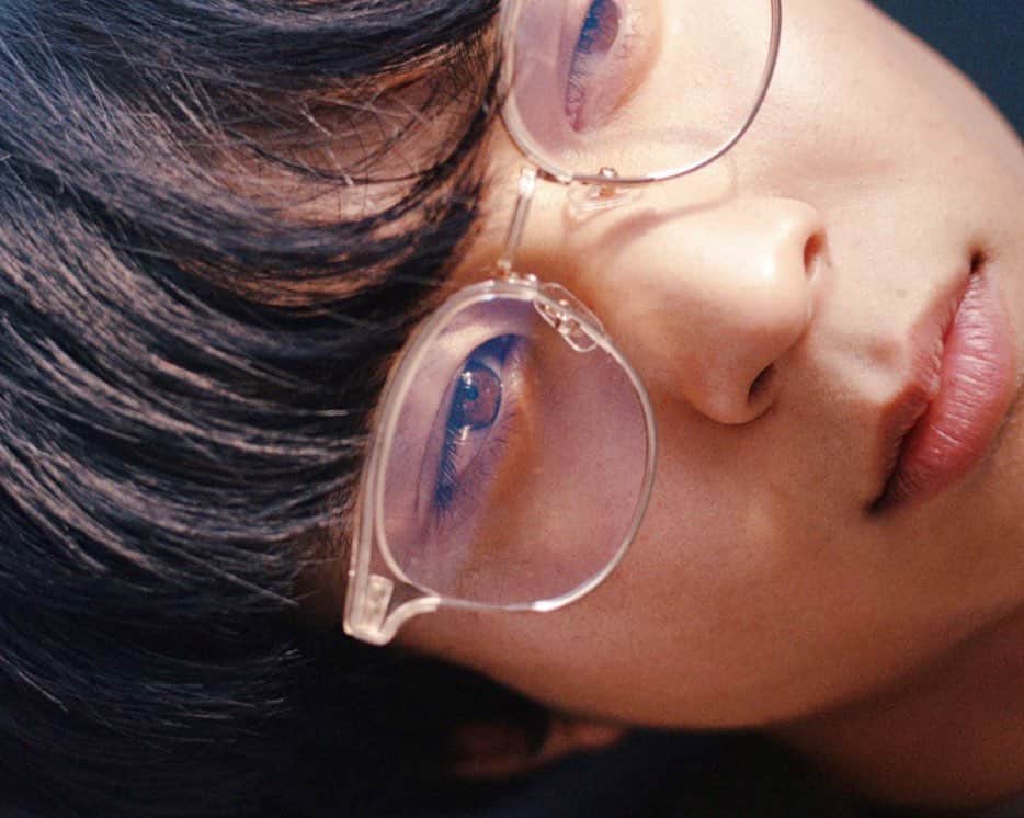 鈴木仁のインスタグラム：「こんな目茶色かったっけな、  明日は大阪待っててね〜」