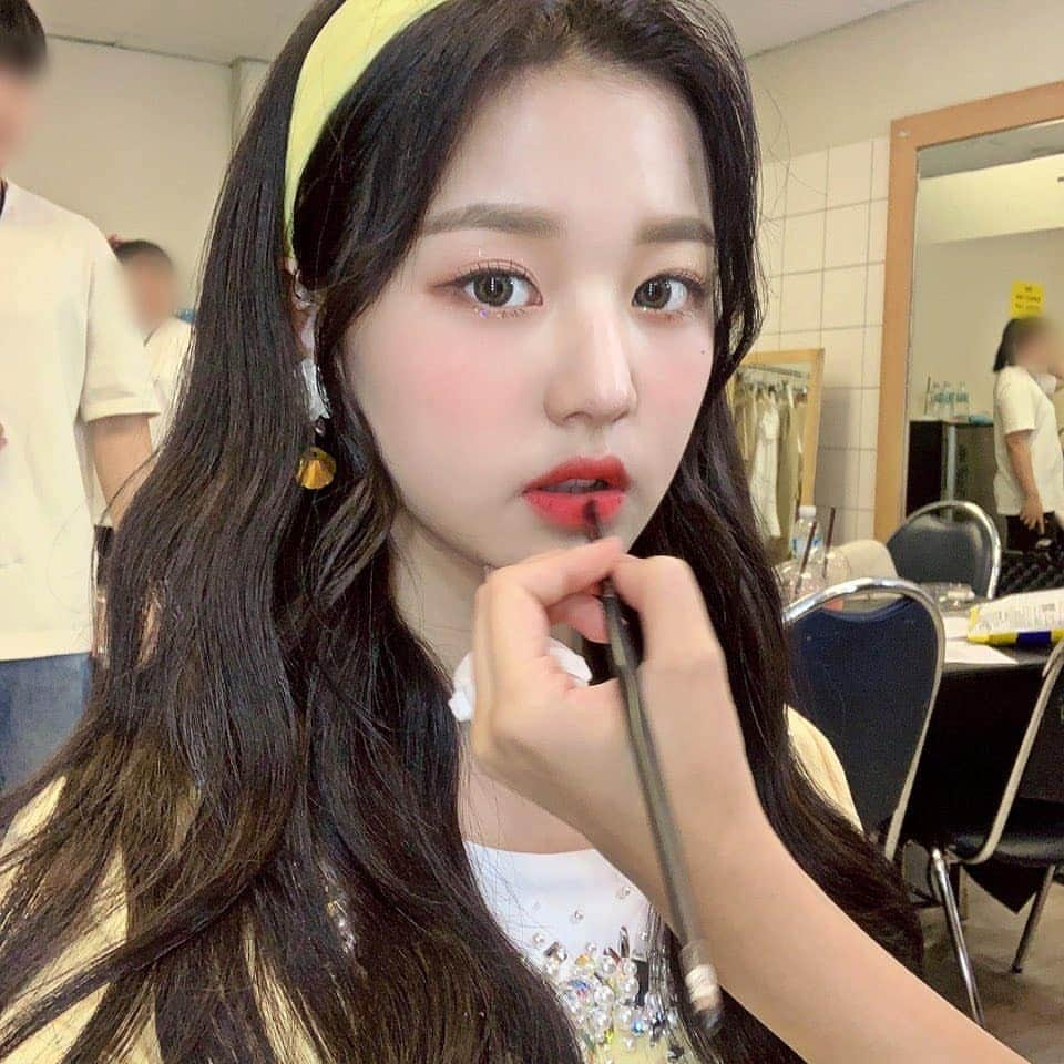 IZ*ONEさんのインスタグラム写真 - (IZ*ONEInstagram)「해바라기🌼🌻💛 ⠀ ひまわり🌼🌻💛 ⠀ #원영 #ウォニョン #IZONE #아이즈원 #アイズワン」10月18日 17時40分 - official_izone