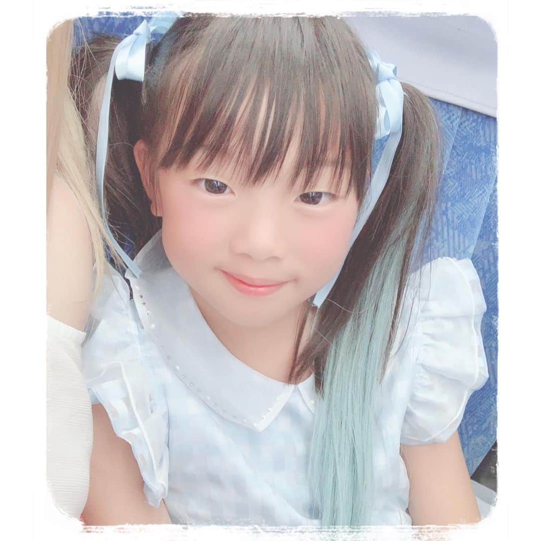 ちいめろさんのインスタグラム写真 - (ちいめろInstagram)「#ちいめろ #まひめろ #原宿 #親子デート #インスタ映え #レインボー #ロールアイス #わたあめ #ユニコーンの涙 #しなこちゃん #YouTube #動画 #YouTuber #時差グラム」10月18日 19時01分 - chiimelo74