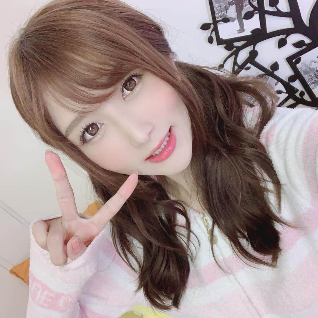 大槻ひびきさんのインスタグラム写真 - (大槻ひびきInstagram)「とある撮影をしてきました🥰 もう少しで情報解禁できそうです🌸 ちょぴっと待っててね💓 #japan #gelatopique」10月19日 1時00分 - yanhibi0221