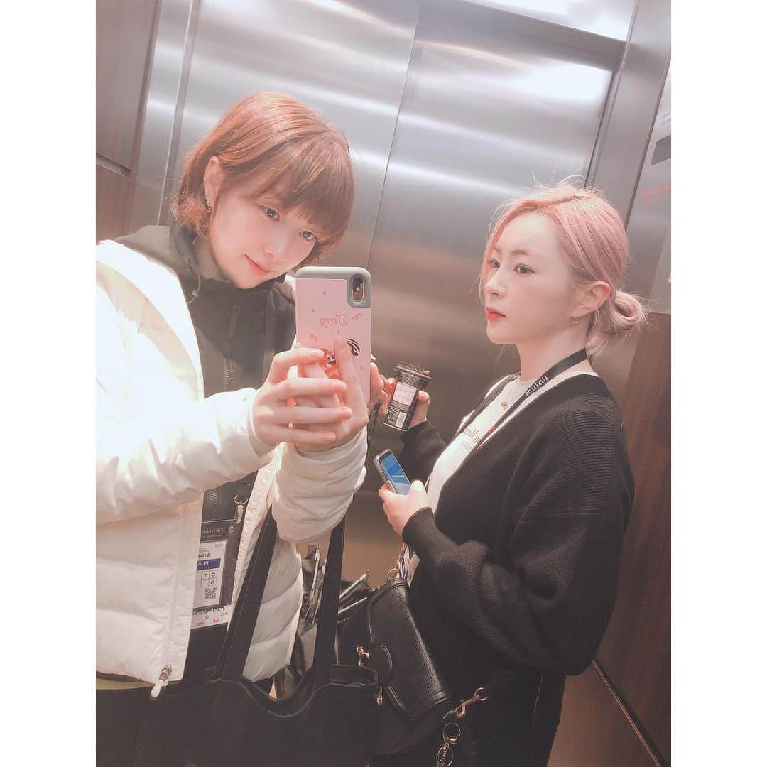 ソ・ヒョウオンさんのインスタグラム写真 - (ソ・ヒョウオンInstagram)「#자매 #서자매 #👭 @hyoyeong_pingpong」10月18日 19時51分 - suh_hyowon_