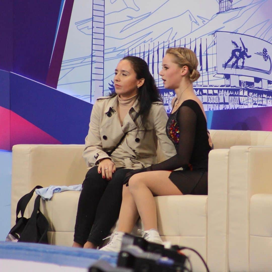 セラフィマ・サハノヴィッチさんのインスタグラム写真 - (セラフィマ・サハノヴィッチInstagram)「Serafima at the Denis Ten Memorial Challenge. Senior Ladies Champion 🥇🇷🇺❤️ 📷 Photos from: https://vk.com/album-68645668_267497679  #DenisTenMemorialChallenge #SerafimaSakhanovich #СерафимаСаханович #TeamTurenko」10月18日 20時00分 - serafima_cool