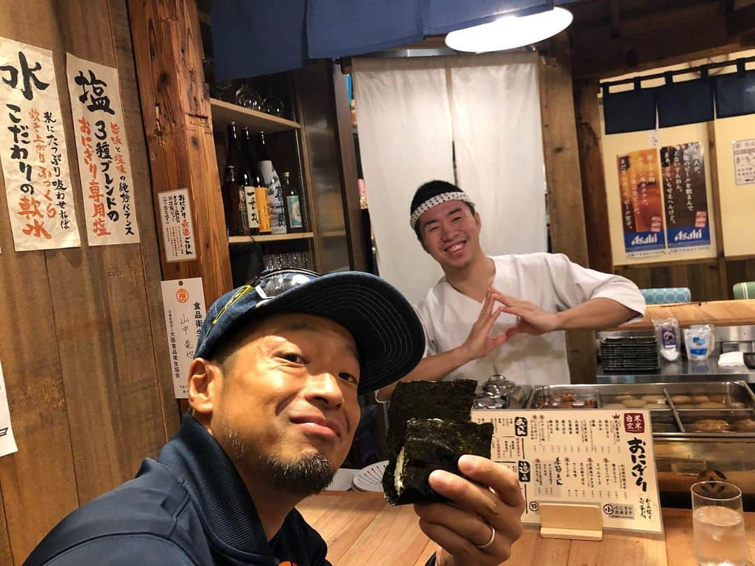 団長安田さんのインスタグラム写真 - (団長安田Instagram)「#おにぎり竜　#元世界チャンピオンのおにぎり屋さん　#山中竜也チャンピオンのおにぎり　#団長オススメおにぎり　#たらこバターオススメ　#団長安田　#安田大サーカス団長」10月18日 21時09分 - dancyoyasuda