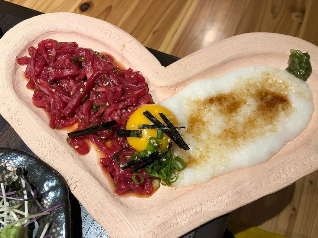 加賀其真美さんのインスタグラム写真 - (加賀其真美Instagram)「ゆーこさんと今日食べた焼肉のほんの一部💗💗💗 めっちゃぅんーーーまっ😍 でした🥺✨ ゆーこさんは大好きな先輩🥺🥺」10月18日 21時11分 - mami_kagasono