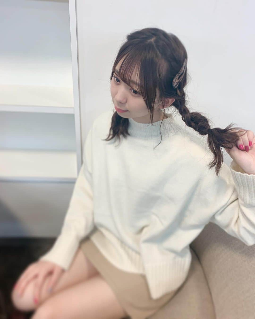 松田美里さんのインスタグラム写真 - (松田美里Instagram)「メイクさんにぷわぷわみつあみしてもろたﾃﾞｨ」10月18日 22時08分 - miri_matsuda