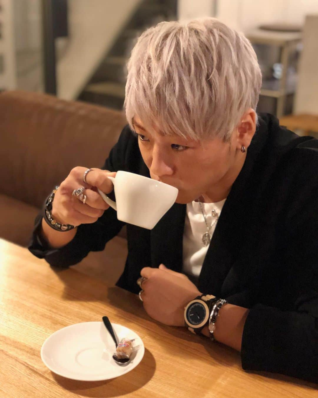 武尊さんのインスタグラム写真 - (武尊Instagram)「今日の撮影で使われてた☕️のラテアートが 完全にムンクの叫びだった🥶笑 #ラテアート #ムンクの叫び #右にスライドして見てね👉」10月18日 22時33分 - k1takeru