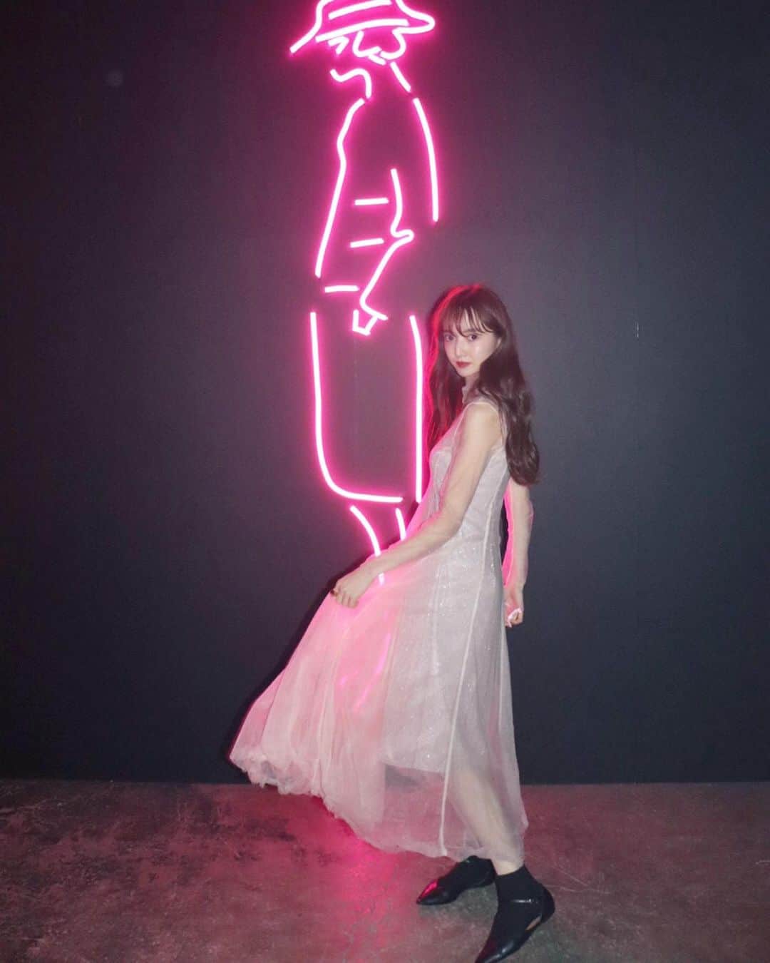 平木愛美さんのインスタグラム写真 - (平木愛美Instagram)「chanel💞💫👸🧚‍♂️👗 party & exhibition . CHANEL MADEMOISELLE PRIVÉ TOKYO 🌹 マドモアゼル プリヴェ展 - ガブリエル シャネルの世界へ  @chanelofficial  #CHANEL #mademoiselleprive  #シャネルマドモアゼルプリヴェ」10月18日 23時01分 - manamihiraki