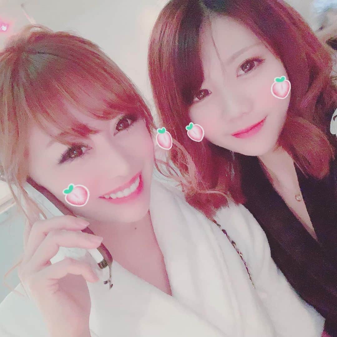 一ノ瀬るなさんのインスタグラム写真 - (一ノ瀬るなInstagram)「10月16.17日 バスローブイベントでした☺️ 来てくれた方 ありがとうございました🙌 酔っ払うと人に だる絡みする癖のある るなでしたﾐﾝﾅｺﾞﾒﾝﾅｻｲ❤ 今月はまだハロウィンもあるから 皆さんお待ちしてますよっと😍  #whitestage #ホワイトステージ #名古屋 #栄 #錦 #三丁目 #キャバクラ #キャバ嬢 #バスローブ #イベント #酔っ払い #だる絡み #愛情表現 です。」10月18日 23時02分 - luna_whitestage
