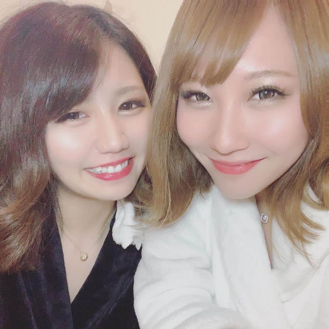 一ノ瀬るなさんのインスタグラム写真 - (一ノ瀬るなInstagram)「10月16.17日 バスローブイベントでした☺️ 来てくれた方 ありがとうございました🙌 酔っ払うと人に だる絡みする癖のある るなでしたﾐﾝﾅｺﾞﾒﾝﾅｻｲ❤ 今月はまだハロウィンもあるから 皆さんお待ちしてますよっと😍  #whitestage #ホワイトステージ #名古屋 #栄 #錦 #三丁目 #キャバクラ #キャバ嬢 #バスローブ #イベント #酔っ払い #だる絡み #愛情表現 です。」10月18日 23時02分 - luna_whitestage