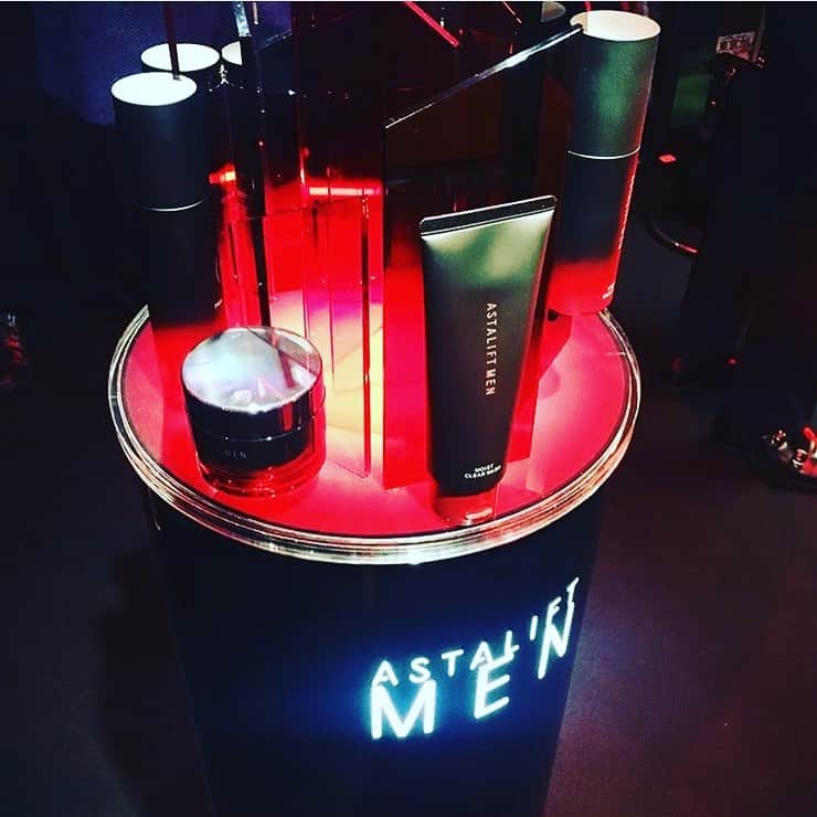 加藤章太郎さんのインスタグラム写真 - (加藤章太郎Instagram)「ASTALIFT MEN launch event 久しぶりにみんなに会えた夜  #fujifilm#astaliftmen#アスタリフトメン#mens#cosmetics」10月19日 10時16分 - __shotaro__