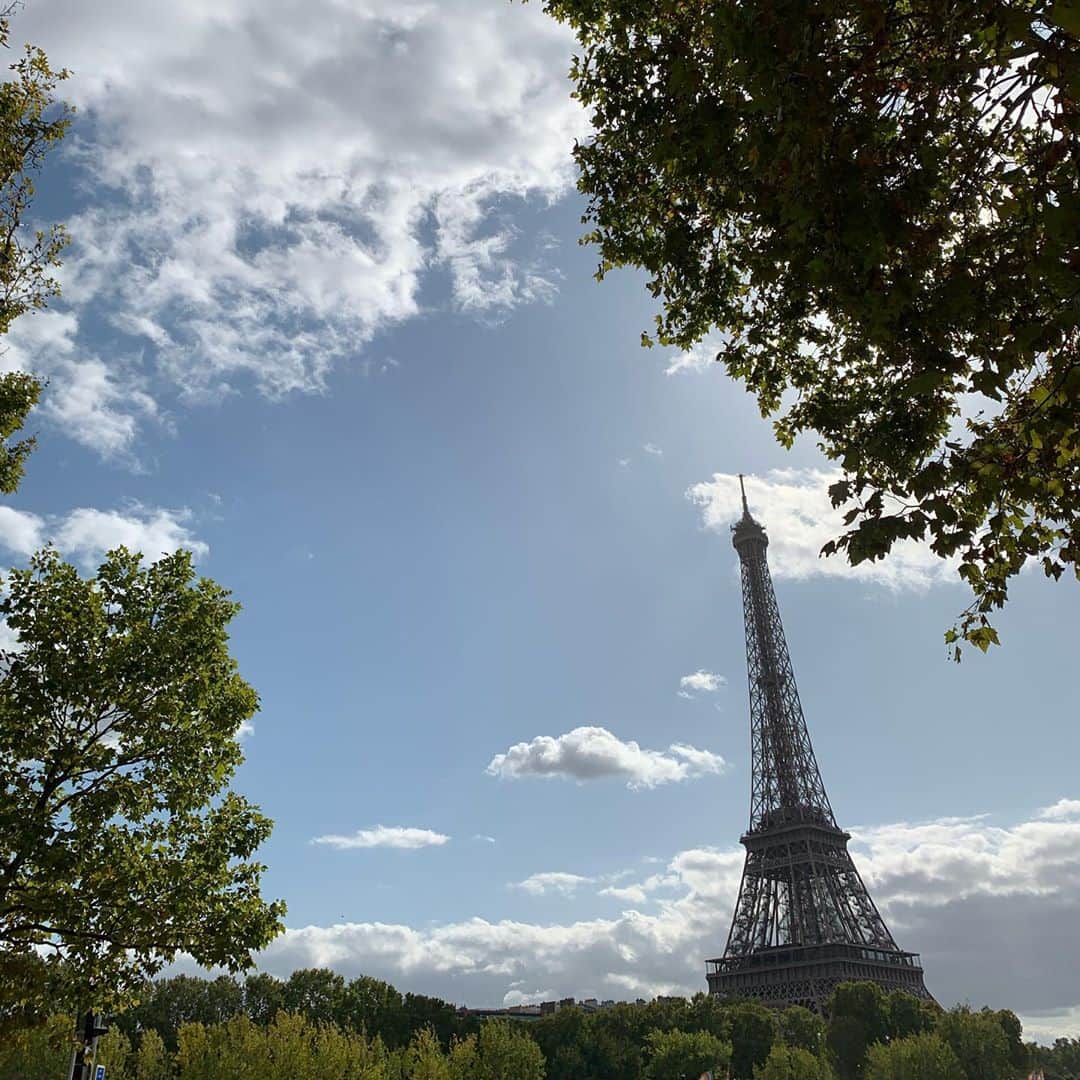 石田ゆり子さんのインスタグラム写真 - (石田ゆり子Instagram)「パリでの日々を思い出す。 我が心のパリ。 アナザースカイは 10月25日オンエアです。 ぜひ、ご覧ください！ #anothersky  I remember my days in Paris. I'm always attracted to Paris. The Another Sky It will be broadcast on October 25th.☺️」10月19日 9時18分 - yuriyuri1003
