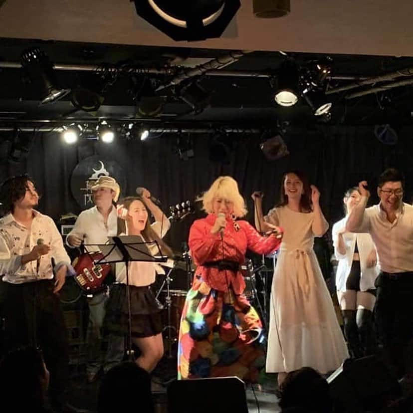 RYONRYON.さんのインスタグラム写真 - (RYONRYON.Instagram)「ライブできました！ #熱い人 #ライブやります #急にやります #本気出す #1度やって満足するとか #そんなことじゃなく #継続 #重ねて #本気だそう  #新曲つくる #ORIGAMIJ」10月19日 9時35分 - ryon2r2