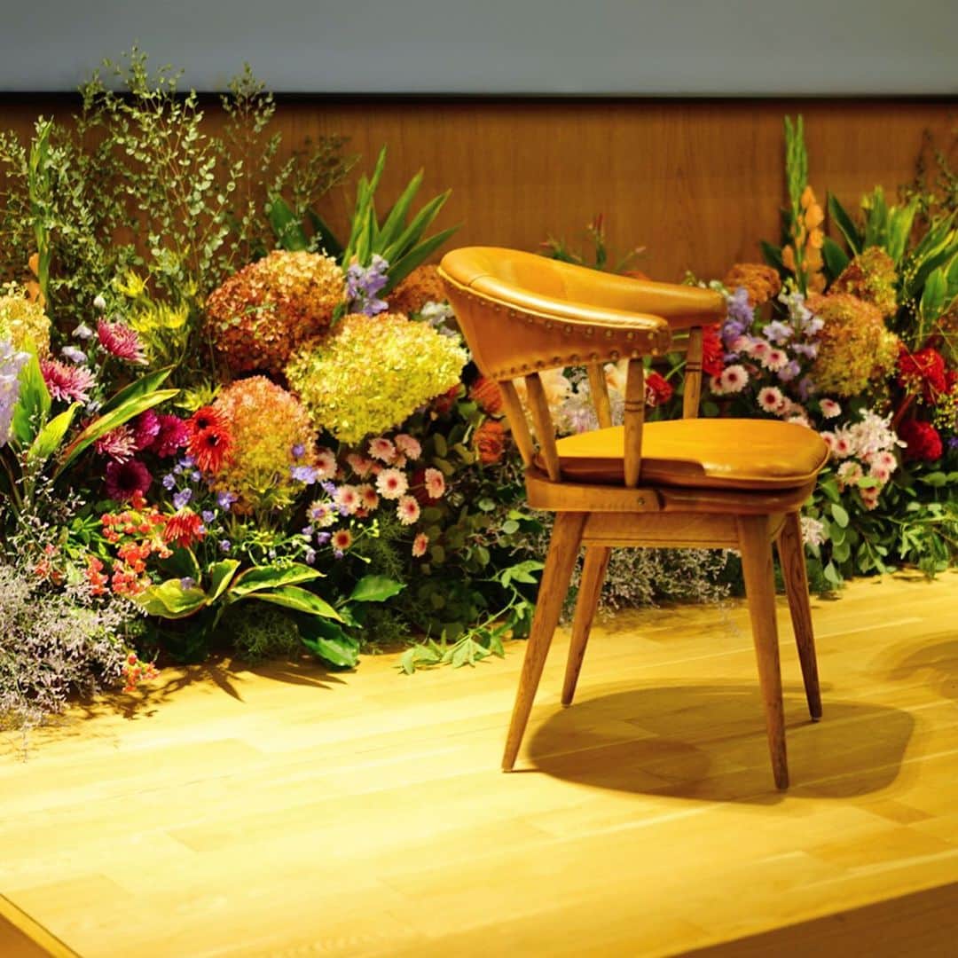 前田有紀さんのインスタグラム写真 - (前田有紀Instagram)「昨日はTRUNK HOTELで開催された、「イヴ・ロシェ」のイベントでguiのお花で装飾をさせていただきました。 イヴ・ロシェさんは、今年11月に日本上陸した、フランスで人気のビューティーケアブランド。ブランドの世界観に寄り添えるように、ブルターニュ地方の風景を思い描きながらお花をご用意しました。 . #guiflower #イベント装飾 #イヴロシェ #美的パーティ　#美的 #cancamparty #yvesrocher #trunkhotel #トランクホテル　 #日本初上陸」10月19日 9時36分 - yukimaeda0117