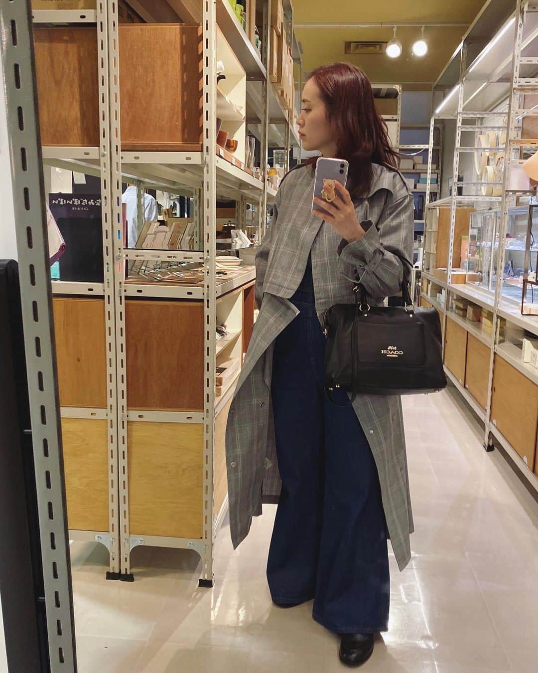 のインスタグラム：「展示会でオーダーした友達がデザインしたコート♡ 可愛いなー！ @maisonspecial_women @maisonspecial_aoyama  届いた時は妊娠中で入院してたからやっと着られて嬉しい😍♡♡」