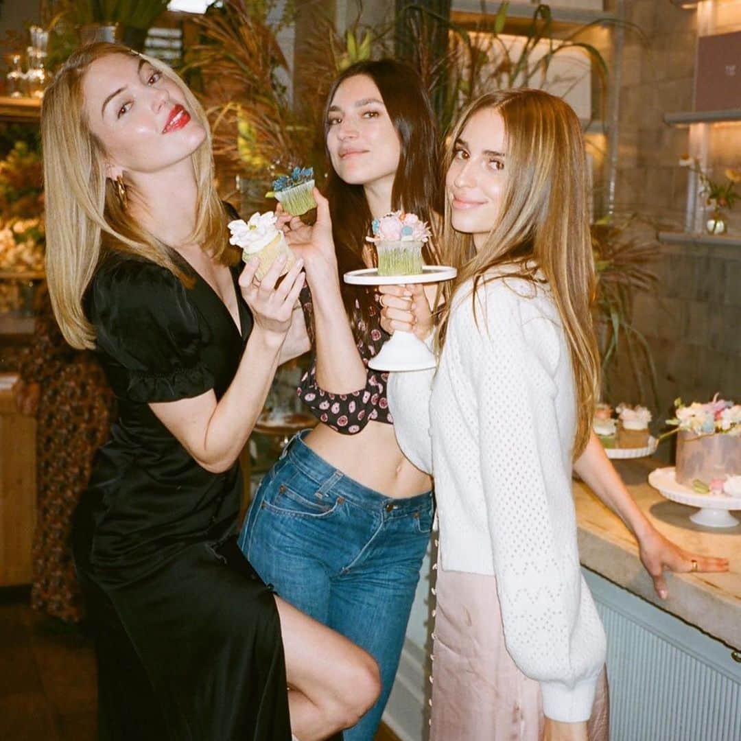 マーサ・ハントさんのインスタグラム写真 - (マーサ・ハントInstagram)「baked goodies 🧁 @livincool」10月19日 1時06分 - marthahunt