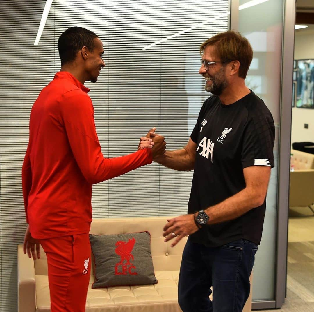 リヴァプールFCさんのインスタグラム写真 - (リヴァプールFCInstagram)「“Joel has been operating as a world-class centre-half” 💫🙌 Klopp on Matip ❤️ #LFC #LiverpoolFC #Liverpool #JoelMatip」10月19日 2時03分 - liverpoolfc