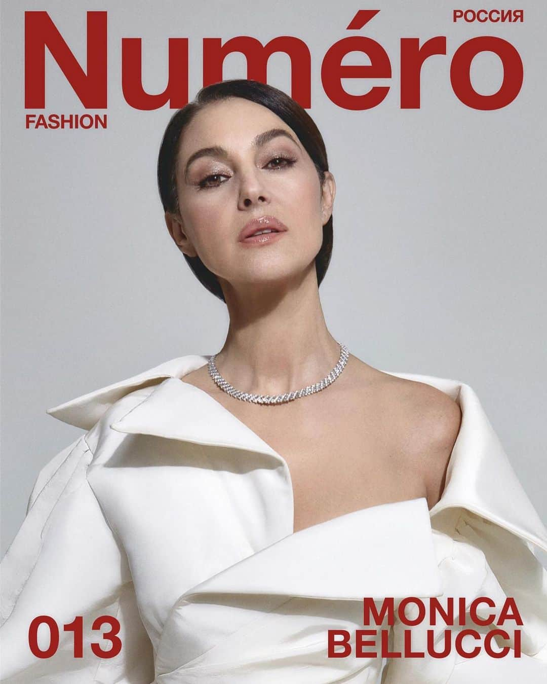 モニカ・ベルッチさんのインスタグラム写真 - (モニカ・ベルッチInstagram)「❤️Cover Story for Numéro @numero_russia by @riabrahao Dec 2019  Content Director éditorial @ann_lebedeva__  Dress @ashistudio  Necklace @cartier Hairstyle @johnnollet  Mua @letiziacarnevale  Stylist @pablo_patane  Image Agent Ruth @karinmodels_official  #monicabellucci#coverstory#numero#magazine#russia#13#photographer#ricardoabrahão #necklace#cartierdiamonds#cartier#skincare#nivea#hyaluroncellularfiller#makeup#dolcegabbana#karinmodels#dress#ashistudiocouturess2019」10月19日 2時11分 - monicabellucciofficiel