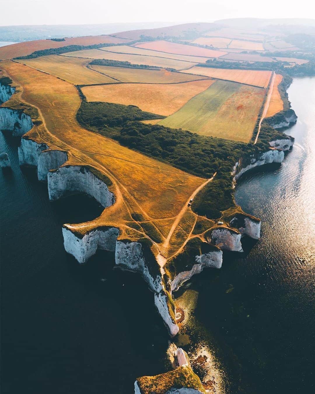 Earth Picsさんのインスタグラム写真 - (Earth PicsInstagram)「Old Harry Rocks, United Kingdom 🇬🇧 by @sek.ops」10月19日 2時22分 - earthpix